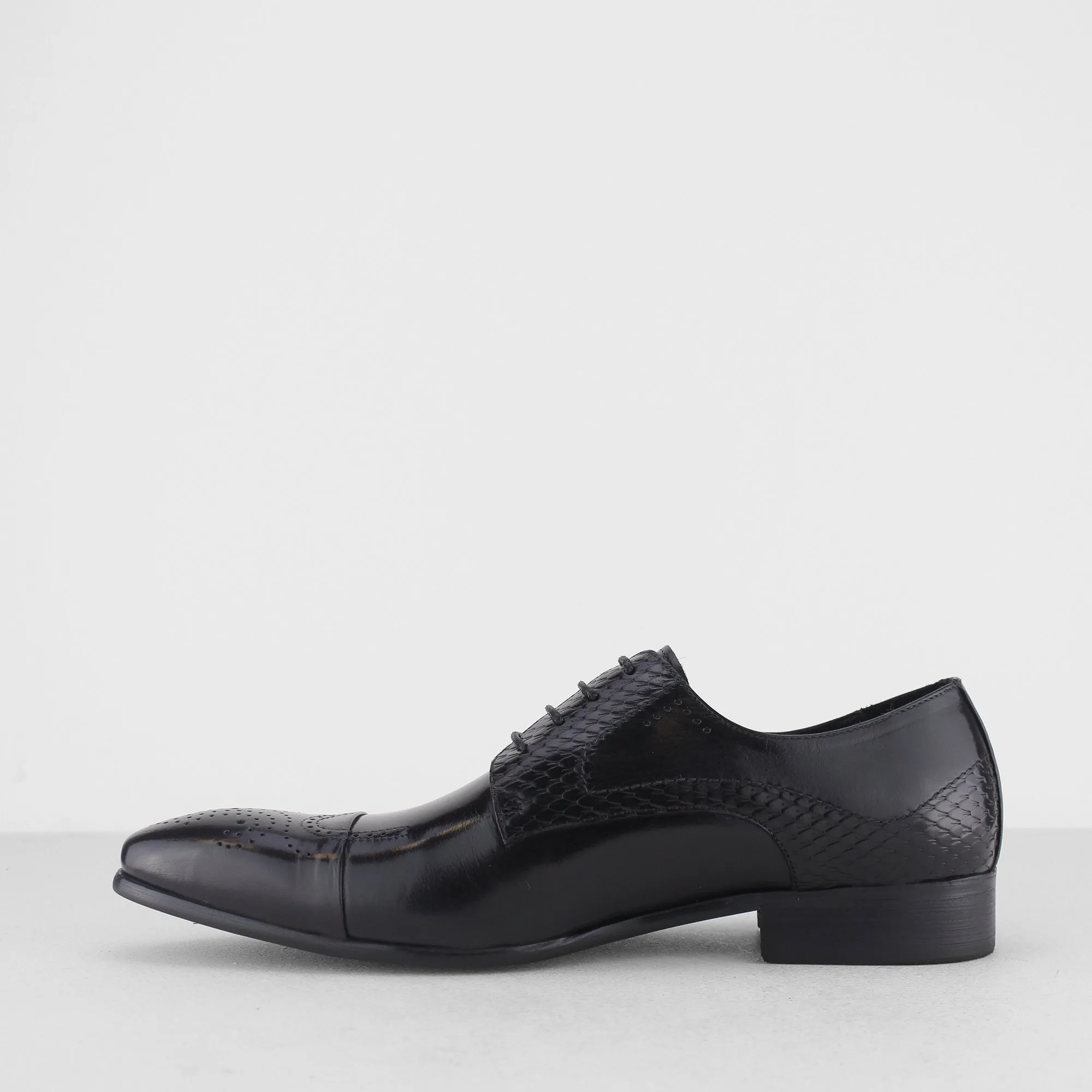 Blakeseys WYVERN Mens Leather Reptile Effect Lace Up Brogues Black