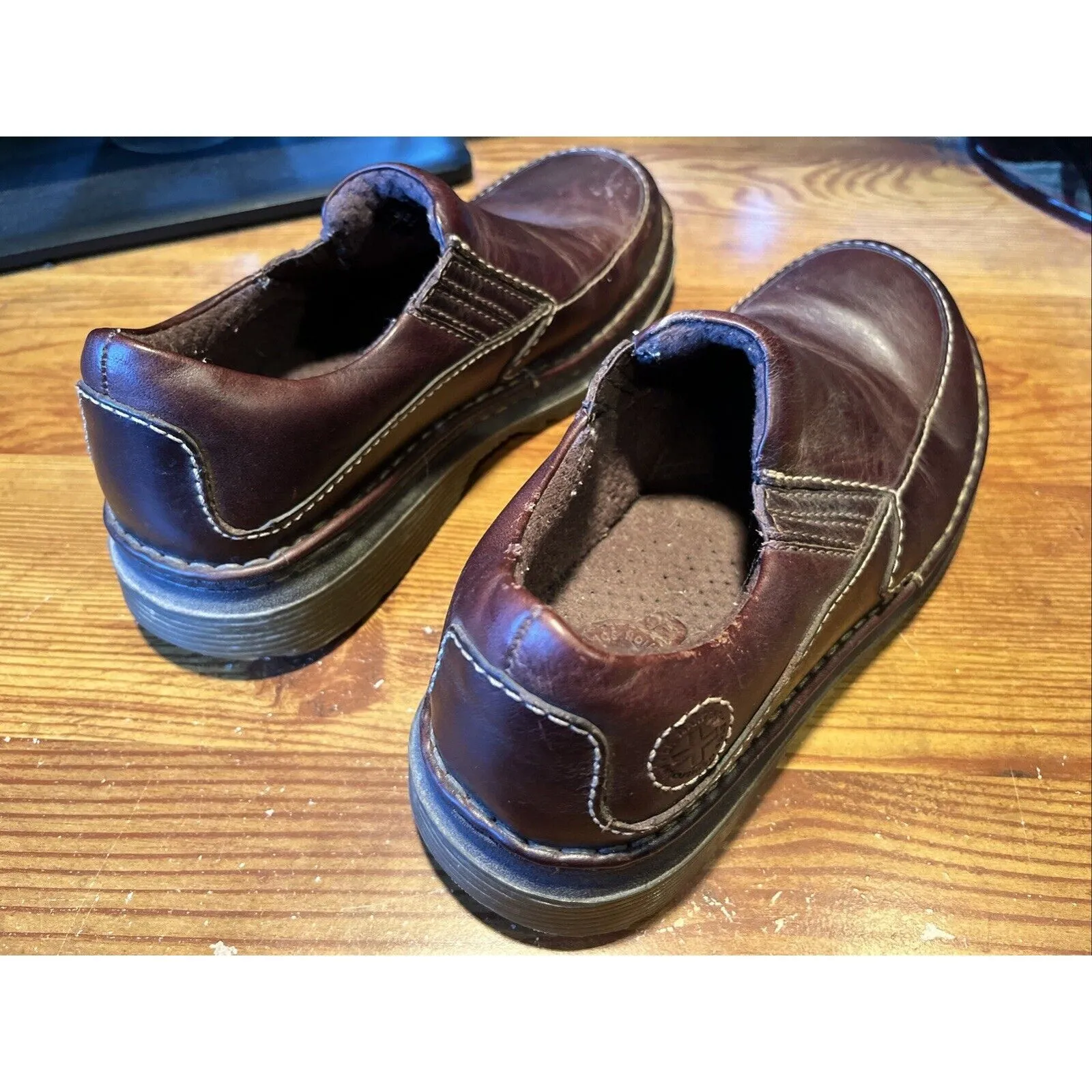 Dr Martens Neil Leather Slip On Comfort Loafer Shoes Mens US Sz 7 Brown Travel