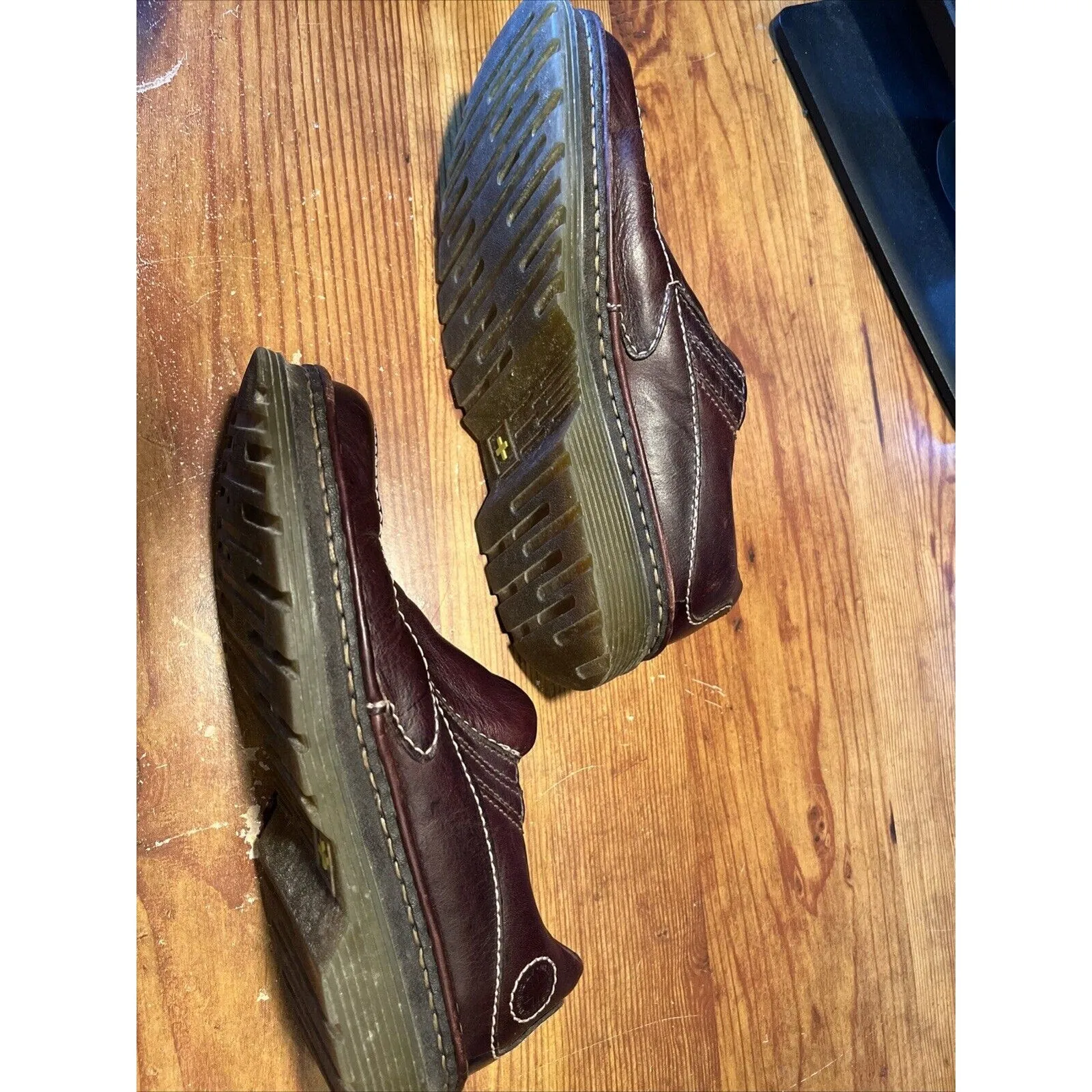 Dr Martens Neil Leather Slip On Comfort Loafer Shoes Mens US Sz 7 Brown Travel