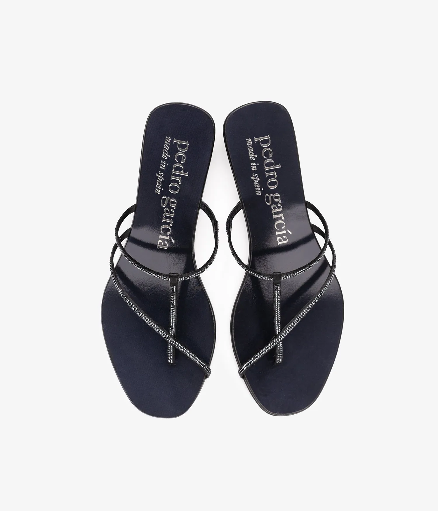 estee / black satin