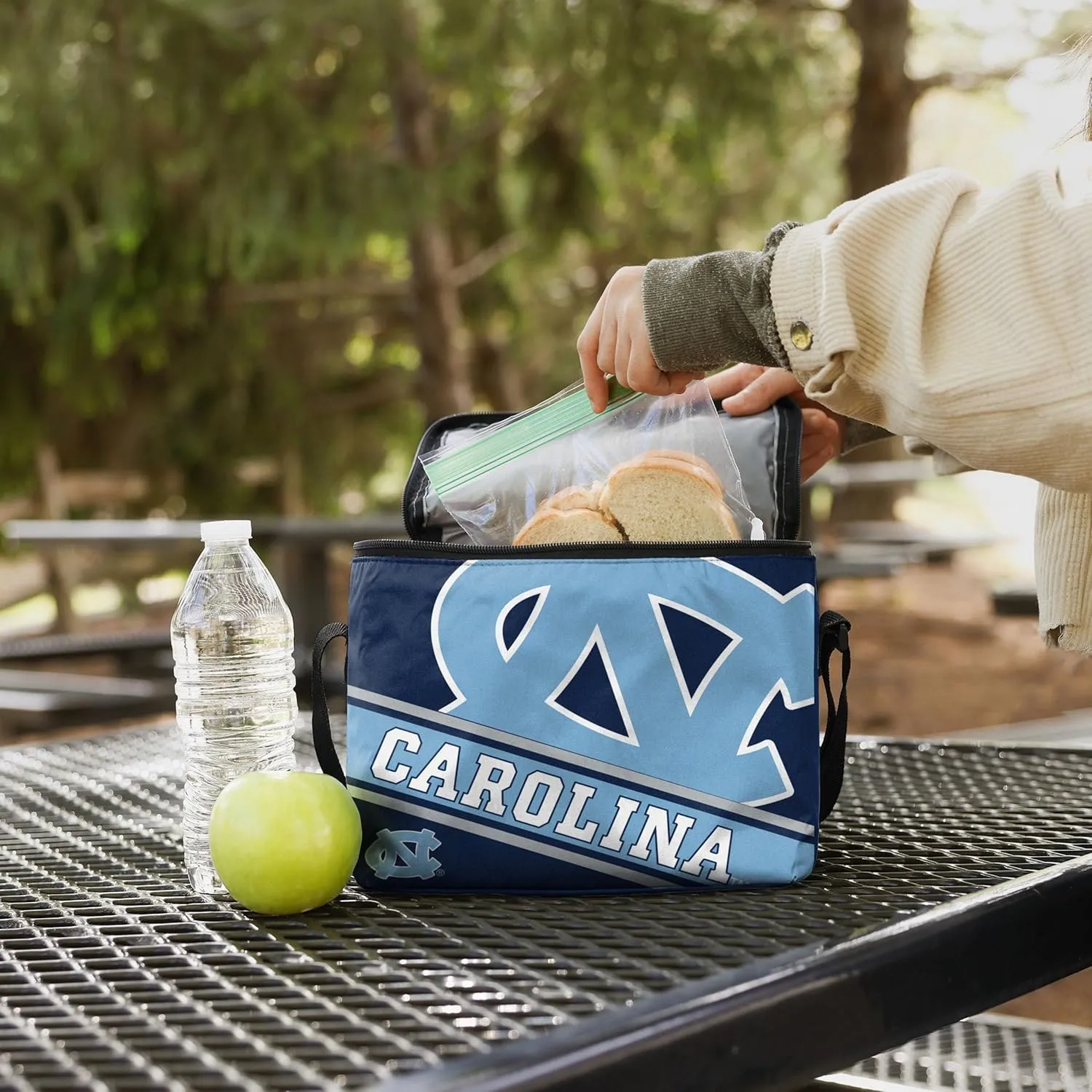 FOCO NFL Big Logo Stripe 6-Pack Cooler