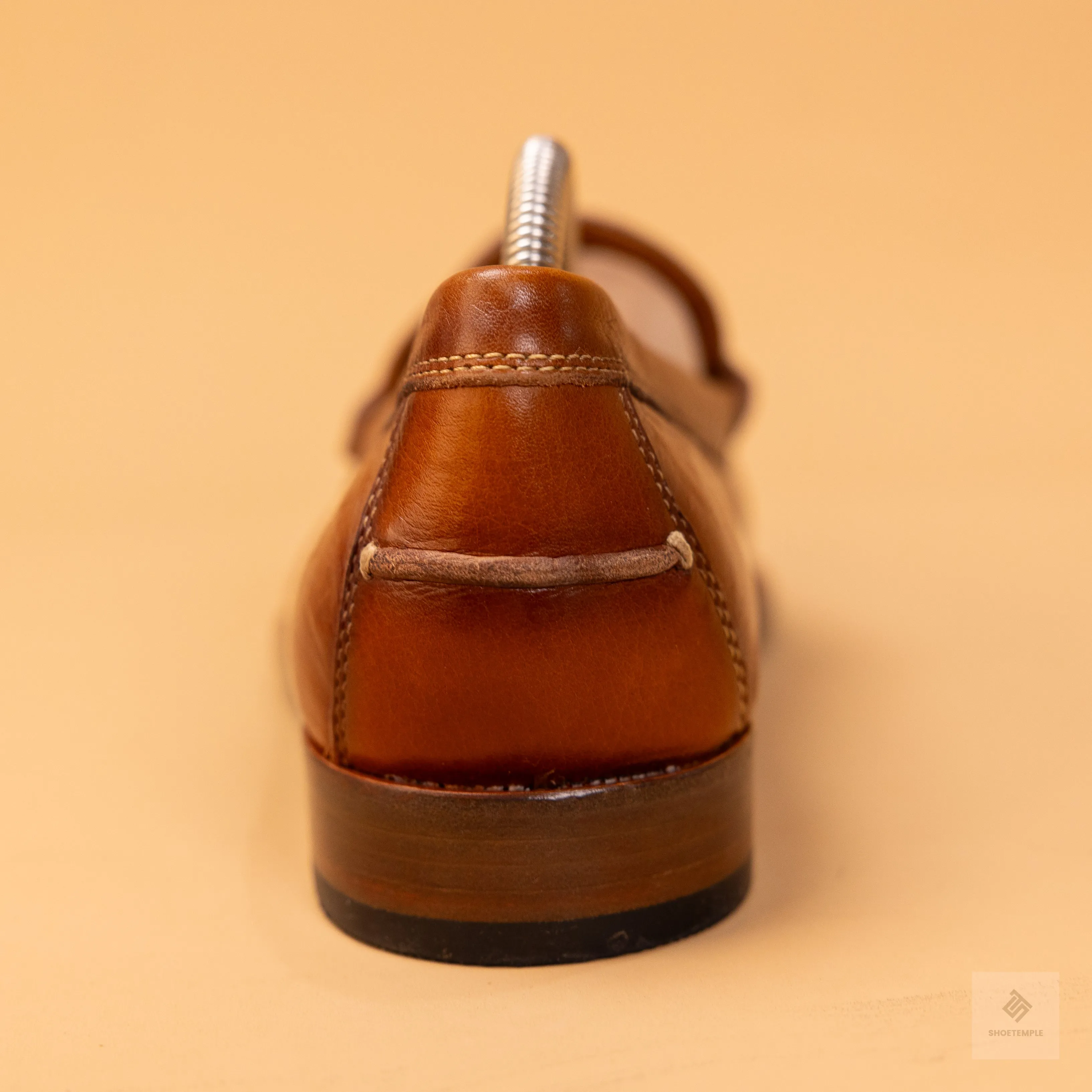 JOHNNIE-O Men’s Clubhouse Penny Loafer