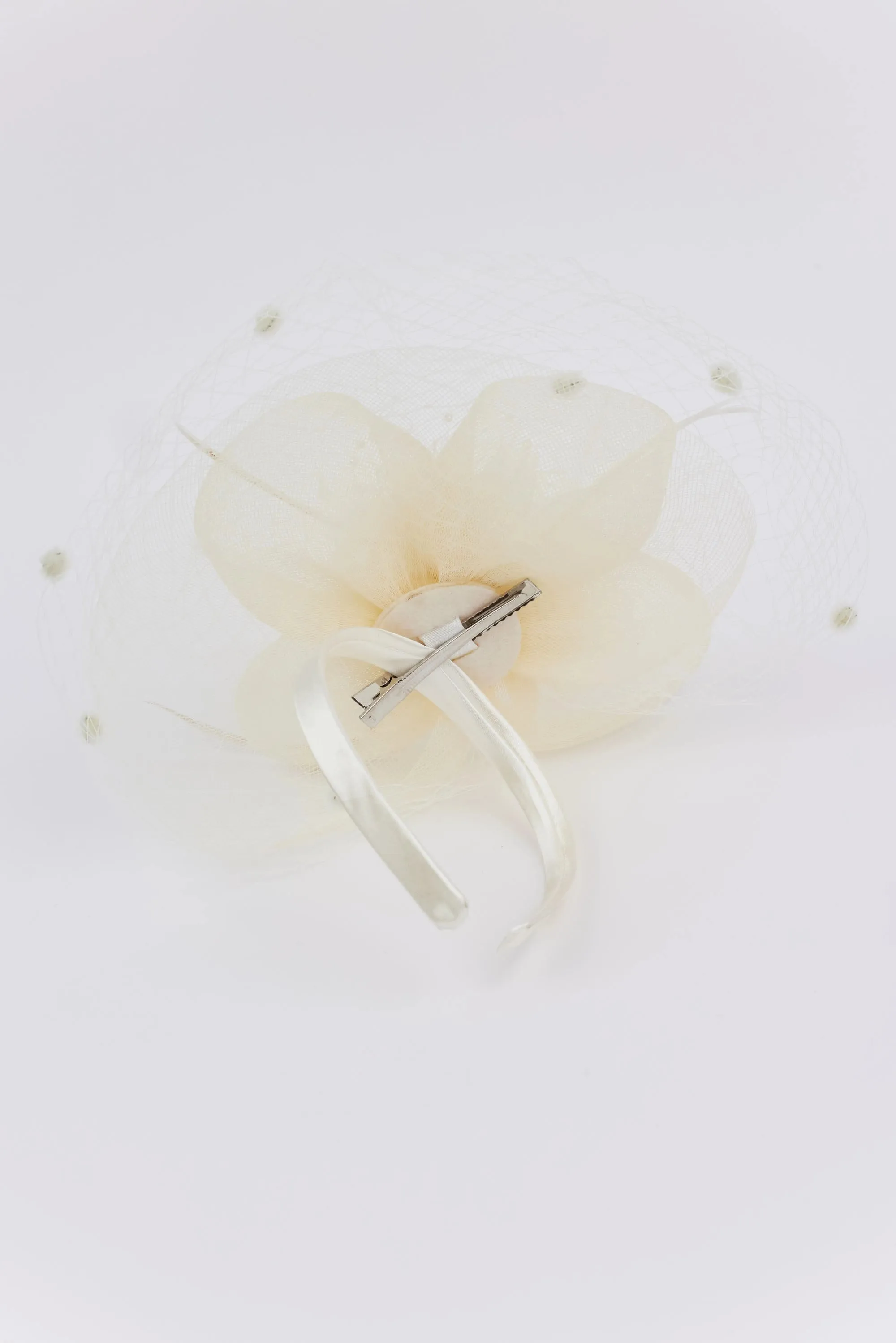 Louisa Fascinator- Ivory