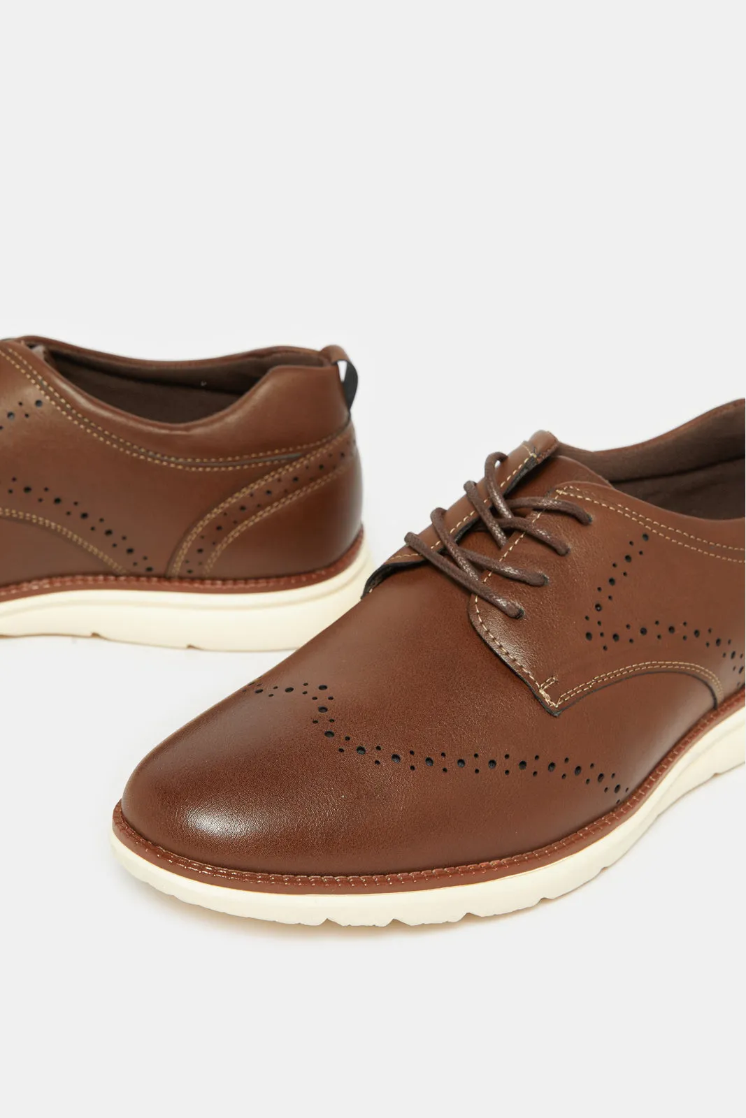 Men Brown Textured Lace Up Derby Shoes