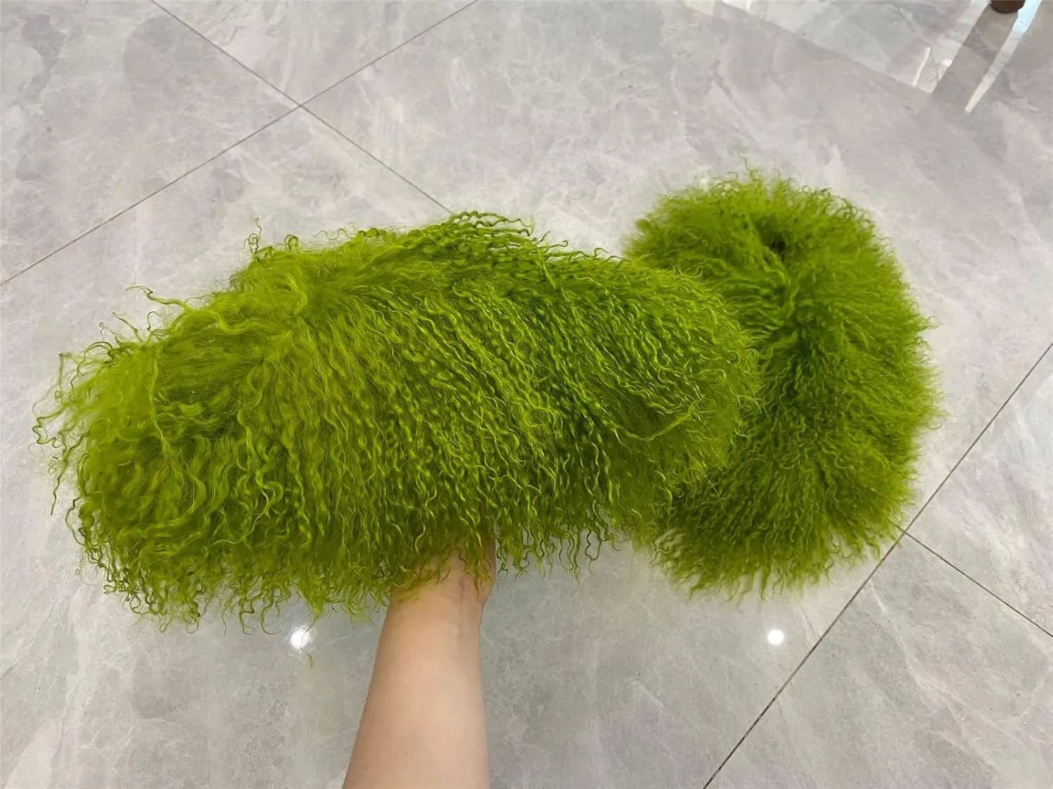 MSS1 Real Mongolian Sheep Fur Slippers Closed Toe For Women Girls Furry Big Fluffy Outdoor Beach Flat Luxury Slides Sliders With Tibetan Fur Long Curly Hair (9, Pink)
