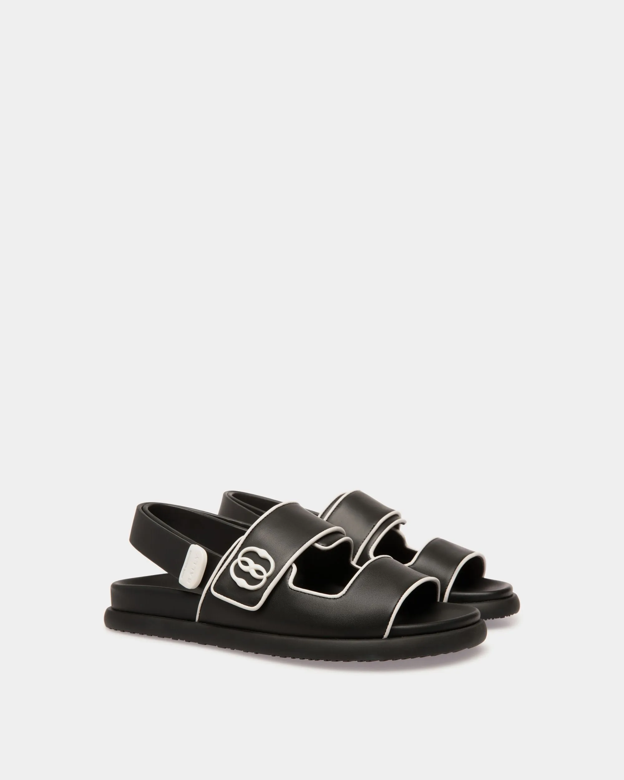 Newport Flat Sandal in Leather