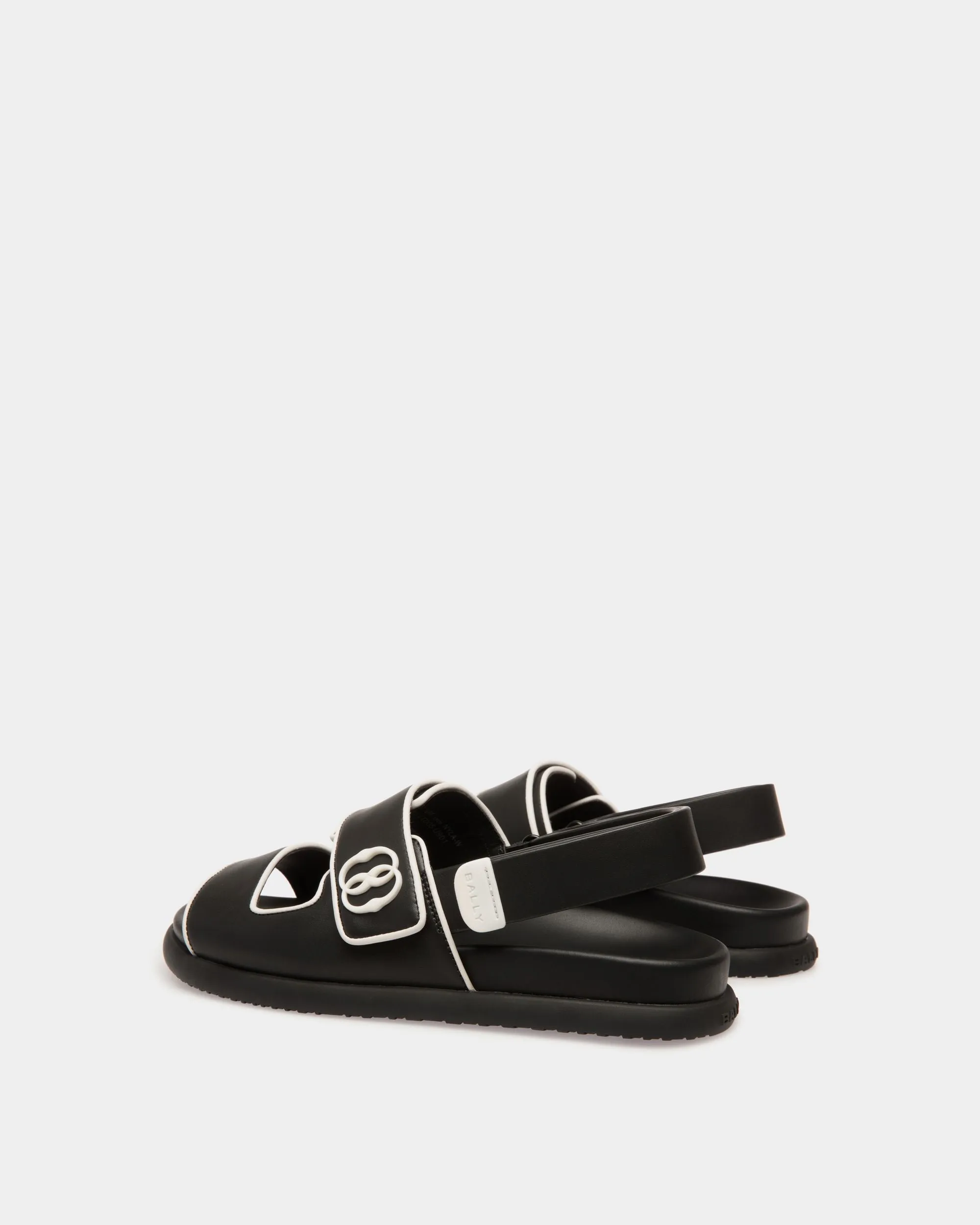 Newport Flat Sandal in Leather
