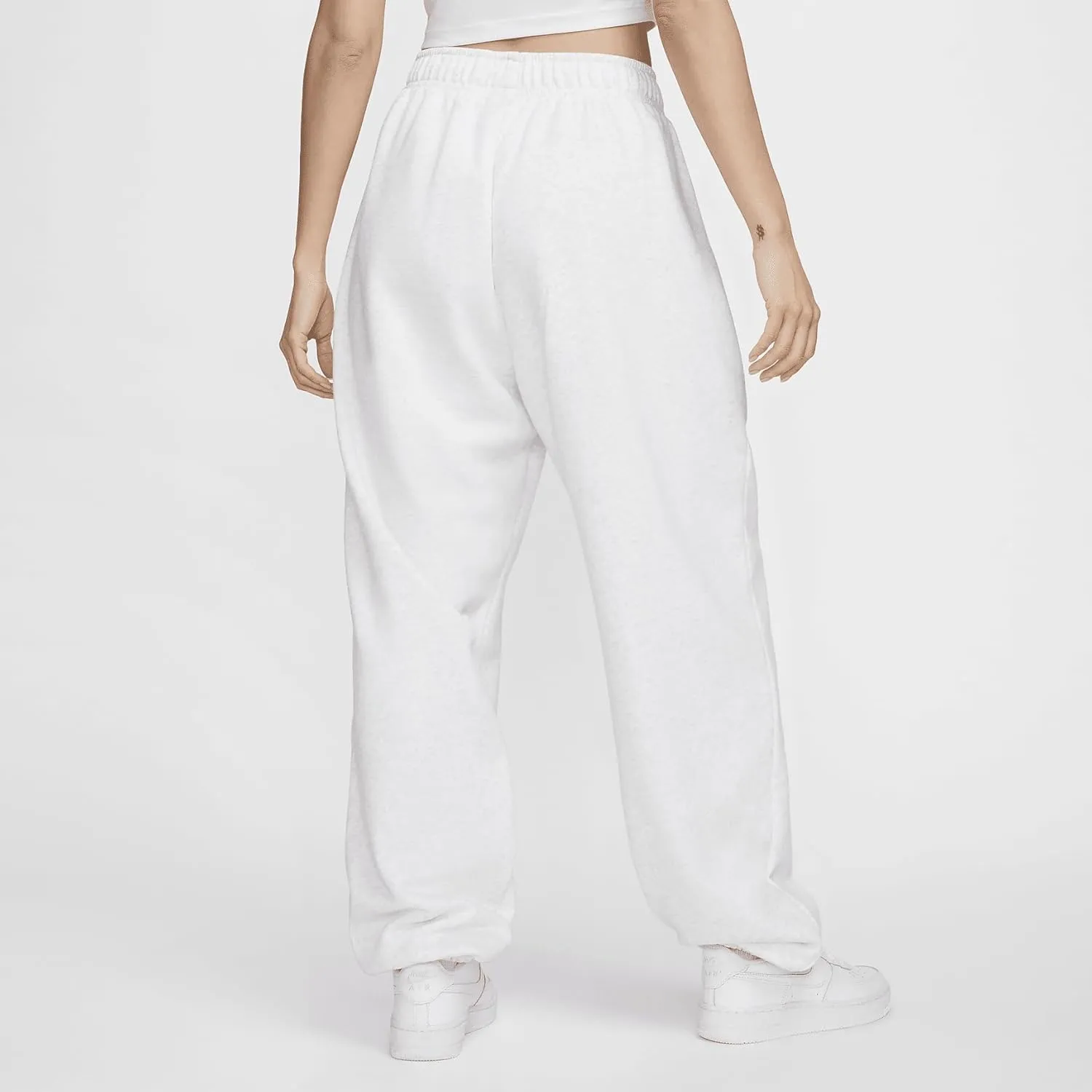 Nike Women's Sportswear Club Fleece Mid-Rise Oversized Sweatpants