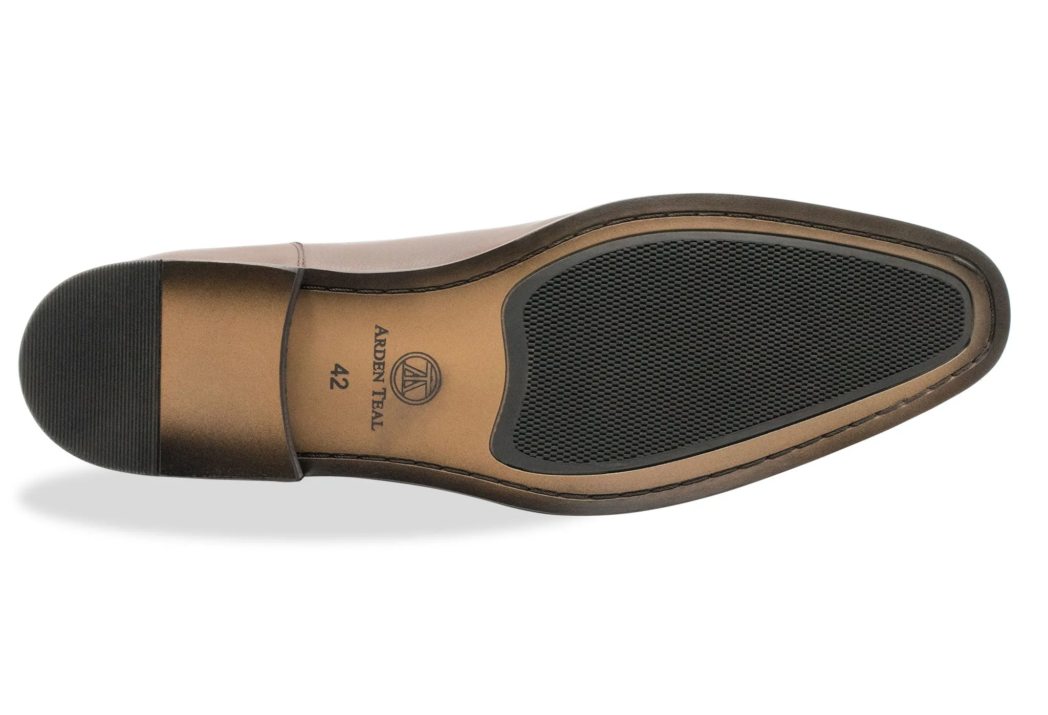 Olivos Medallion Pecan Derby