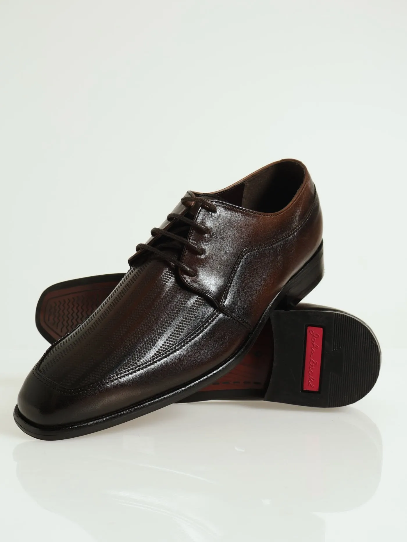Pin Punch Laser Apron Lace Up Derby - Chocolate