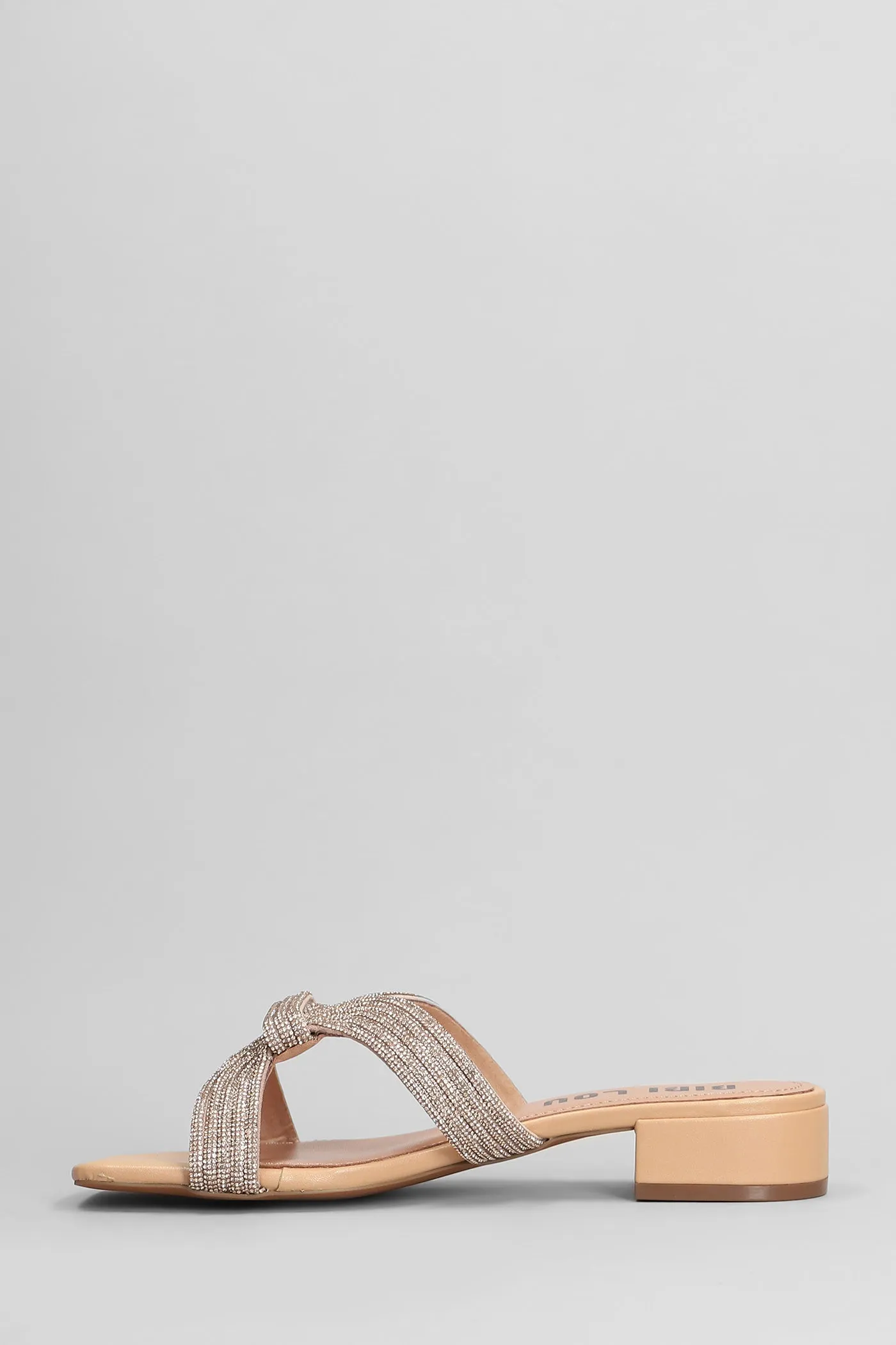 Sloan Slipper-Mule in powder leather