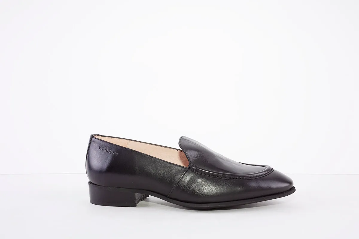 WONDERS - B-7610 FLAT DRESSY LOAFER - BLACK LEATHER