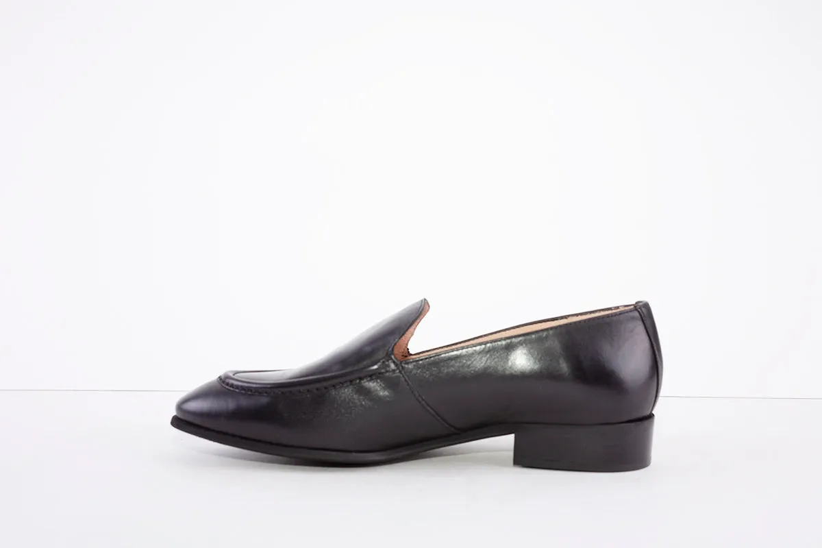 WONDERS - B-7610 FLAT DRESSY LOAFER - BLACK LEATHER